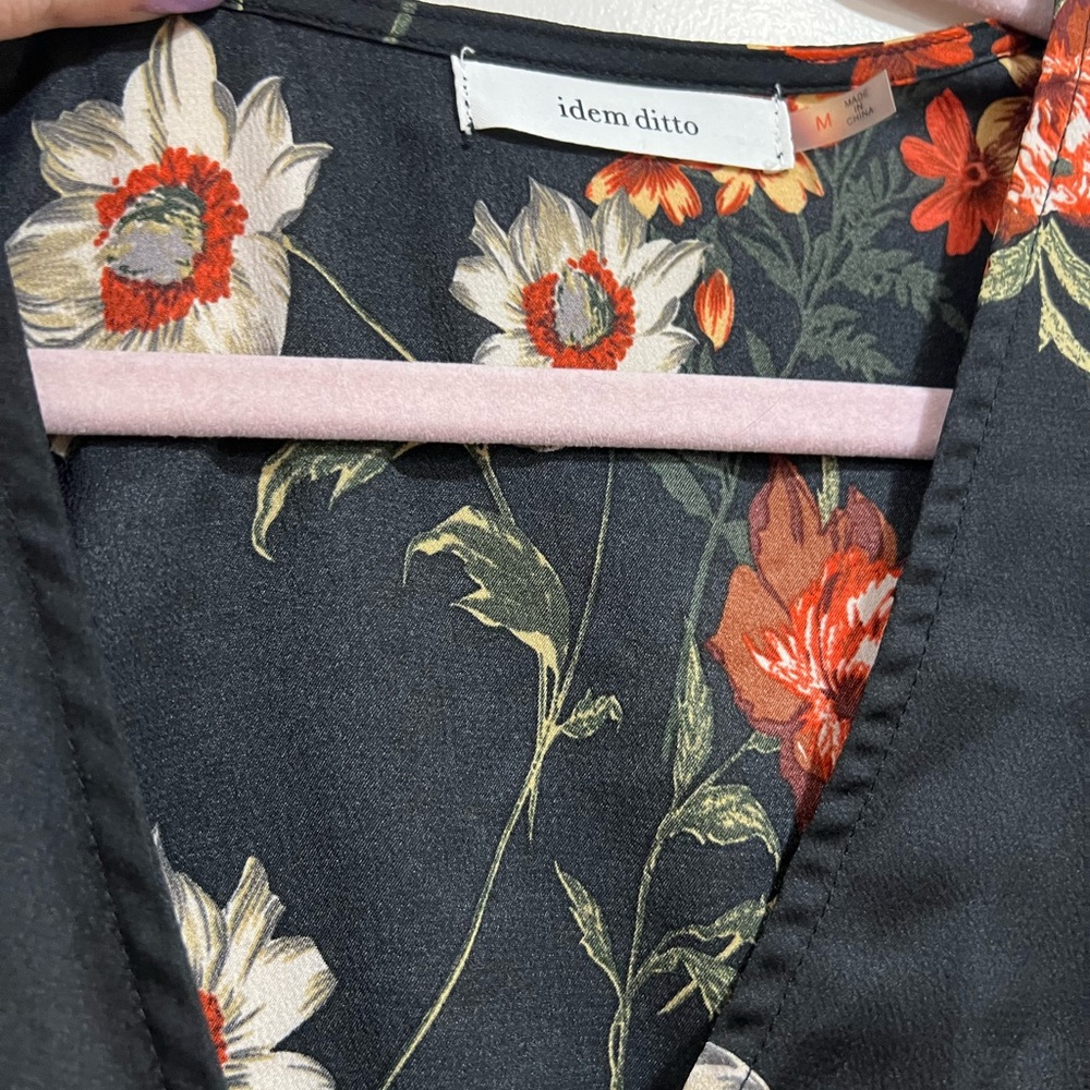 Floral Long Sleeve, short black dress with floral designer,  – Size M - Picture 11 of 11